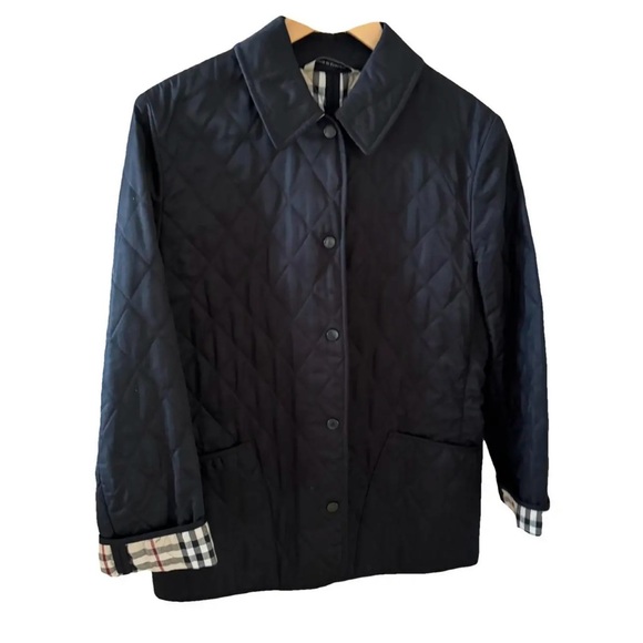 Burberry Black Quilted Snap Buttons with 2 Front Pockets in Size Medium - Picture 1 of 6